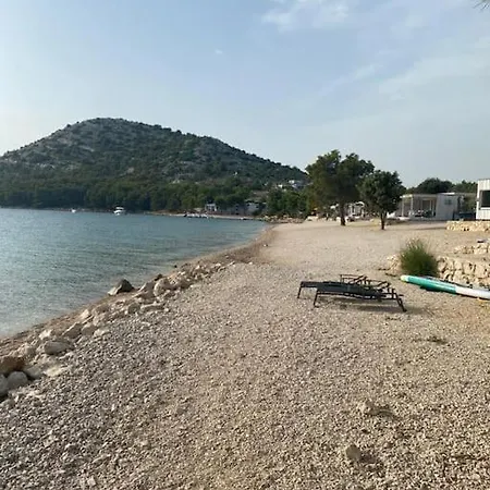 샬레 Mobilehome In With Wonderful Seaview 드라게