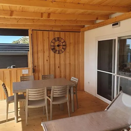 Mobilehome In With Wonderful Seaview 샬레